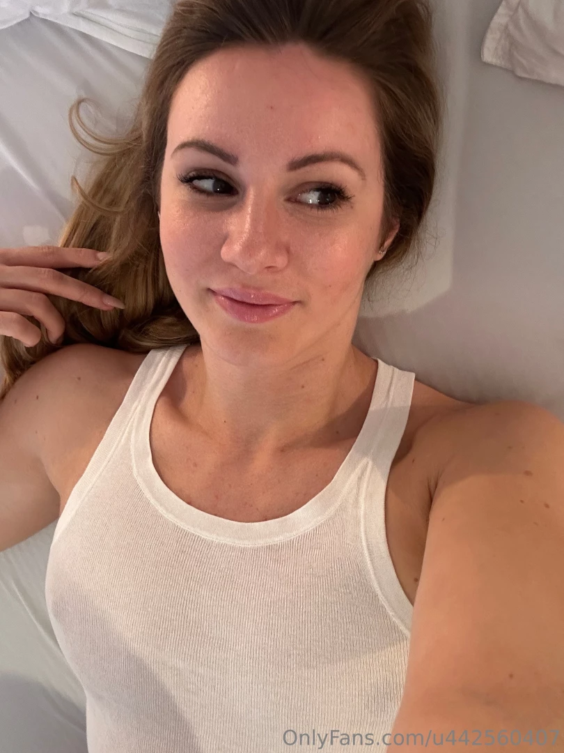 ameliasworldd Onlyfans leaked photo 18632748 on Hotleaks.tv