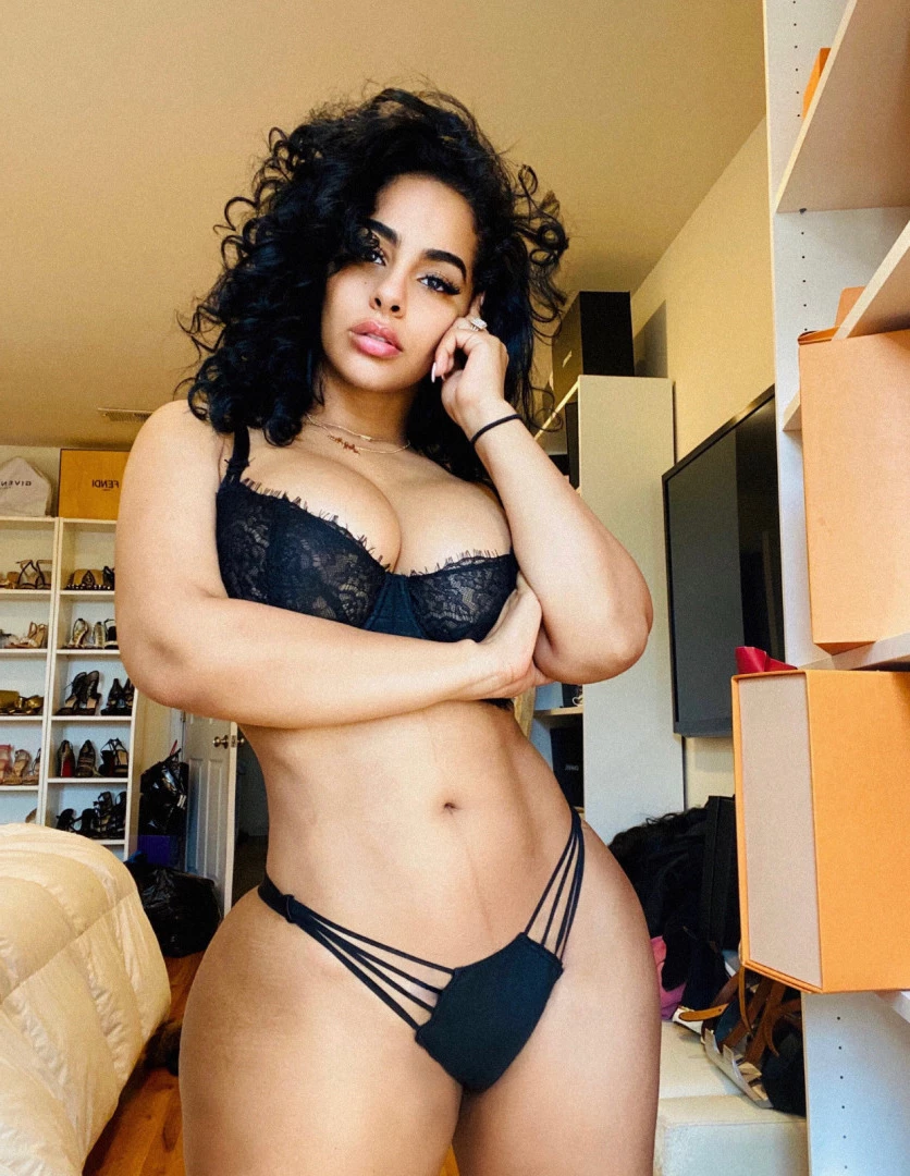 yasminelopez Onlyfans leaked photo 9940566 on Hotleaks.tv