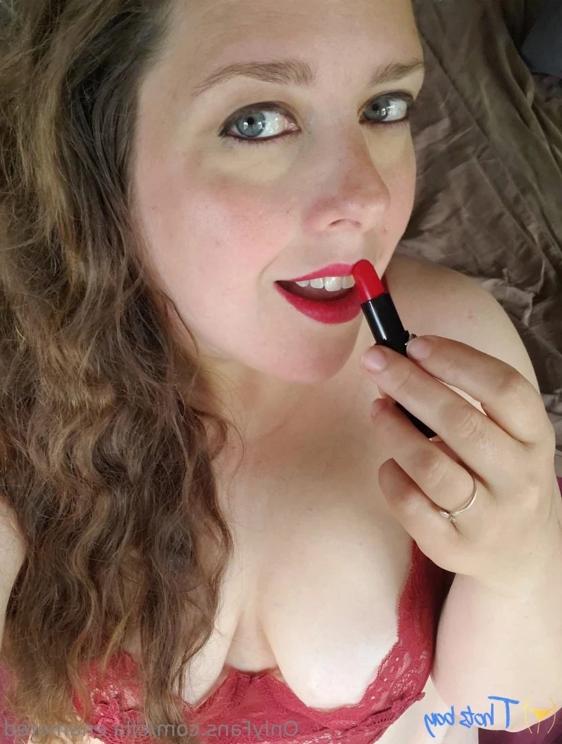 ella.enamored [ ella-enamored ] Onlyfans leaked photo 18634443 on Hotleaks.tv