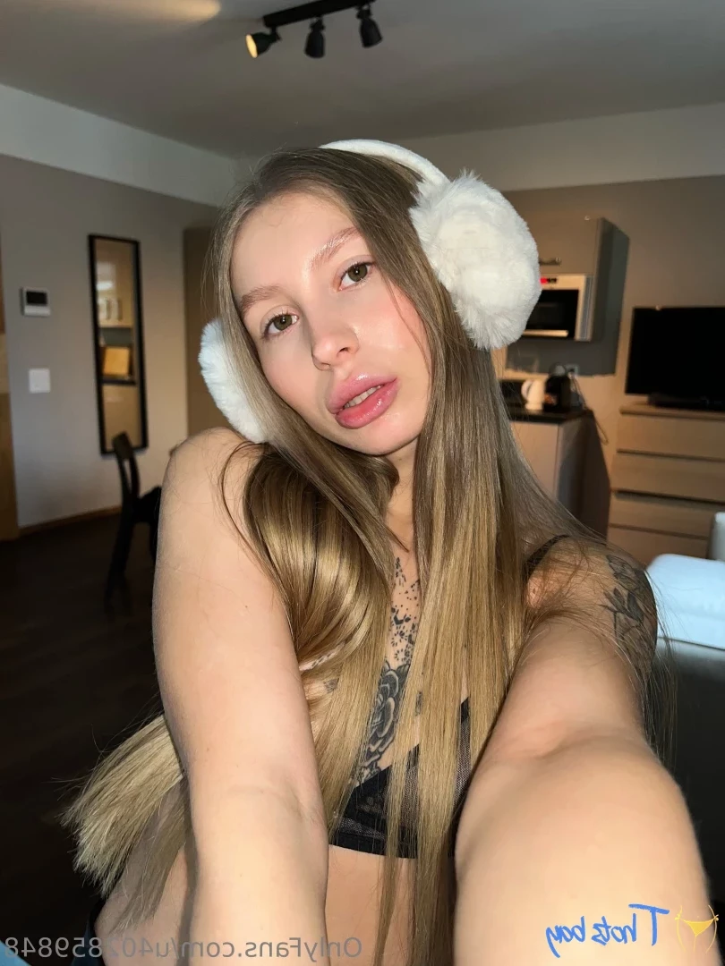 lily_the_queen [ lily-the-queen ] Onlyfans leaked photo 18637378 on Hotleaks.tv