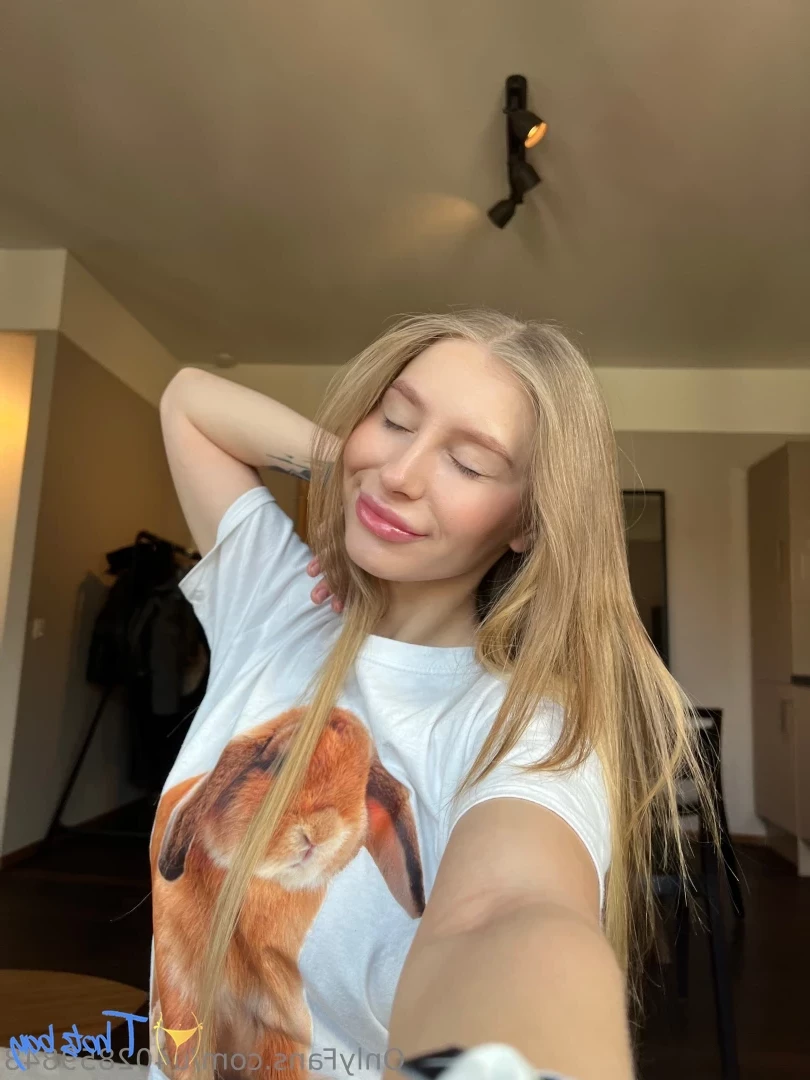 lily_the_queen [ lily-the-queen ] Onlyfans leaked photo 18637443 on Hotleaks.tv