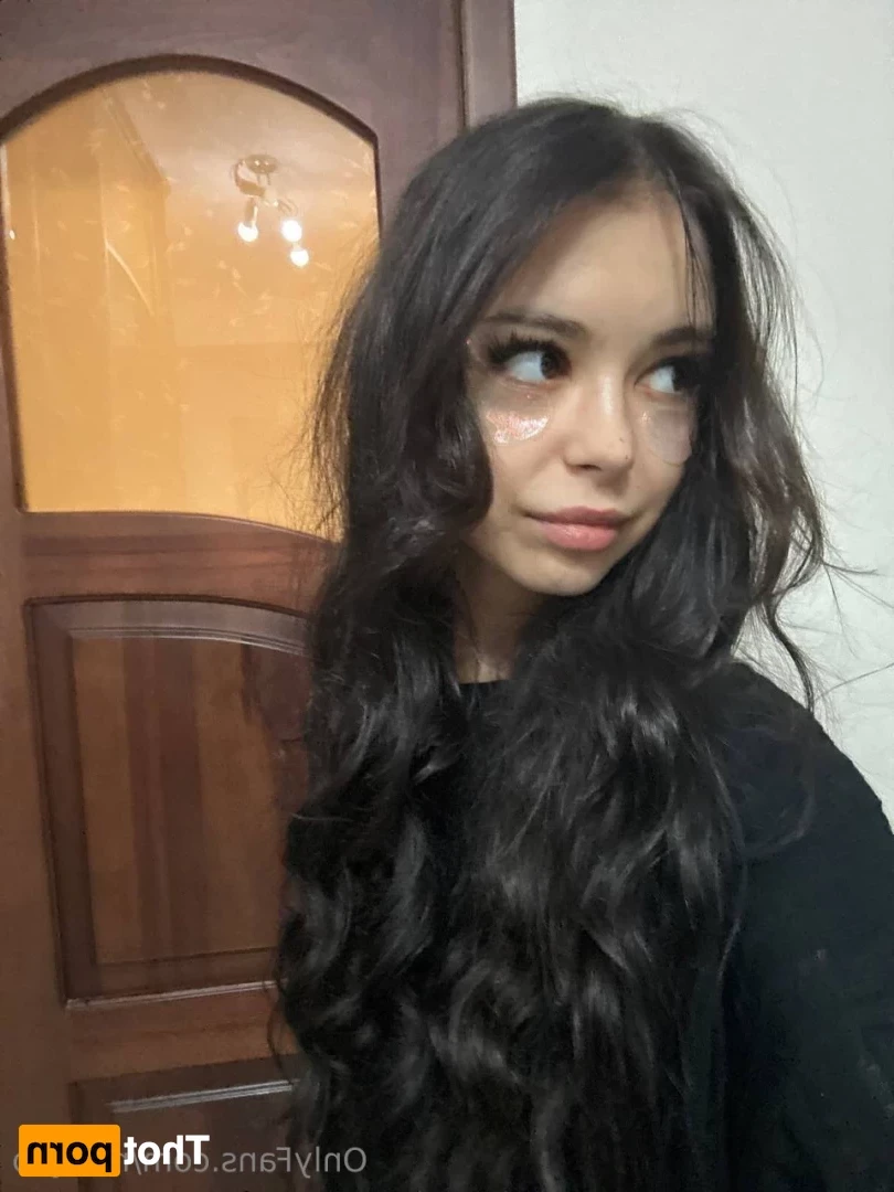 mollylo Onlyfans leaked photo 18660097 on Hotleaks.tv