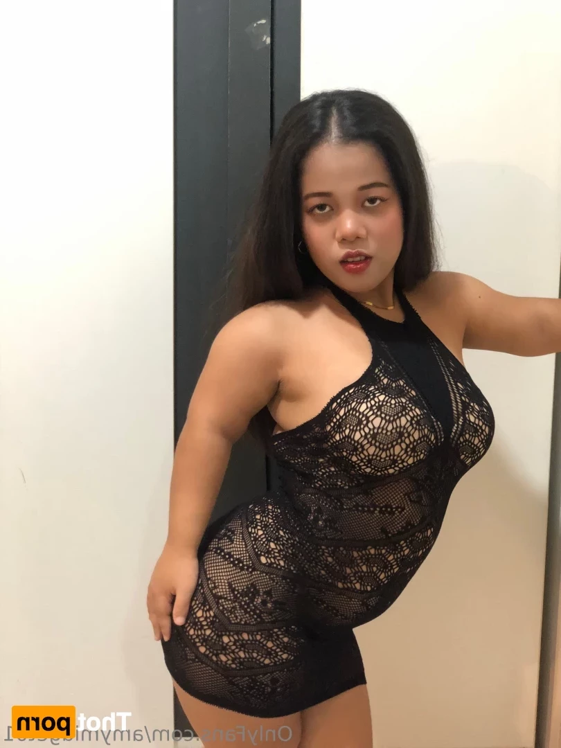 amymidget01 Onlyfans leaked photo 18663237 on Hotleaks.tv
