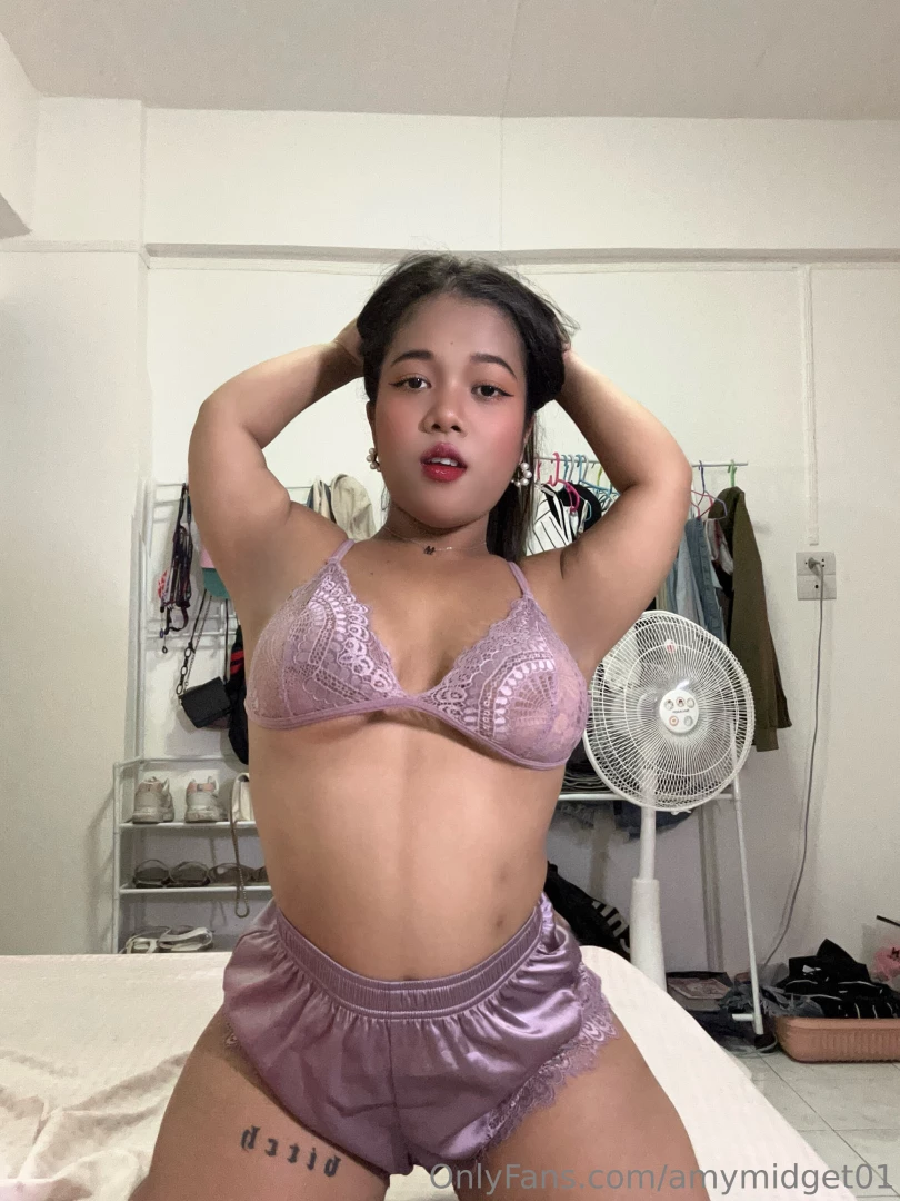 amymidget01 Onlyfans leaked photo 18663335 on Hotleaks.tv