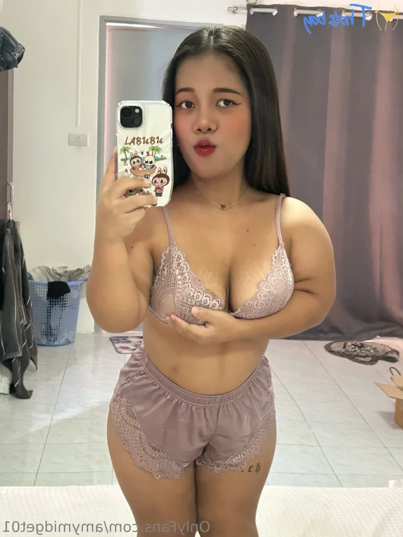 amymidget01 Onlyfans leaked photo 18663348 on Hotleaks.tv