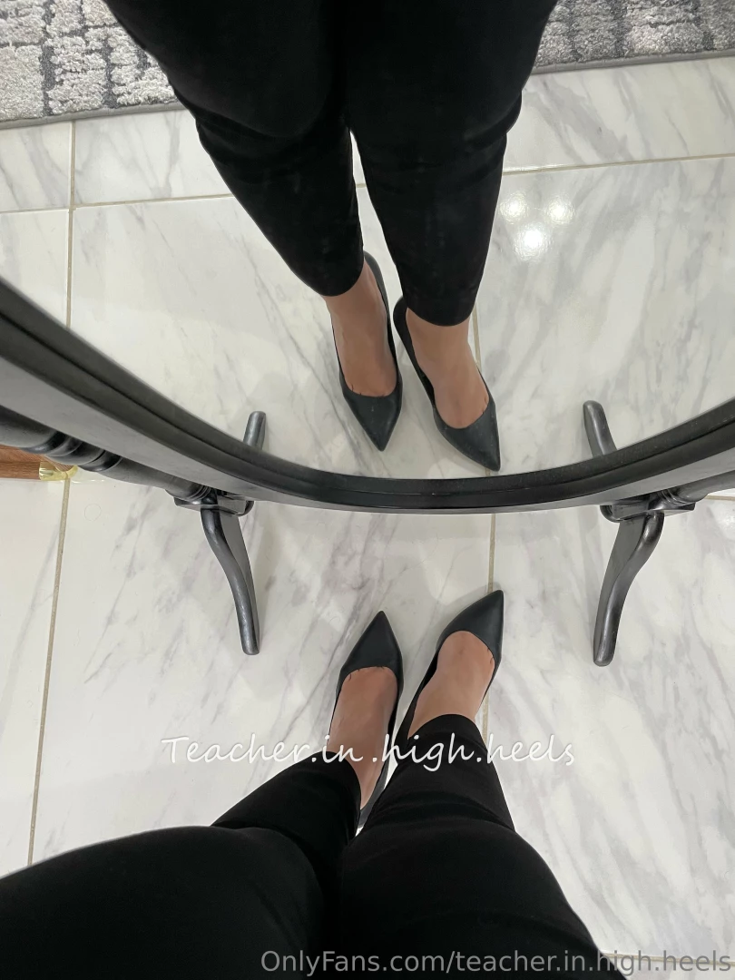 teacher.in.high.heels [ teacher-in-high-heels ] Onlyfans leaked photo 18684883 on Hotleaks.tv