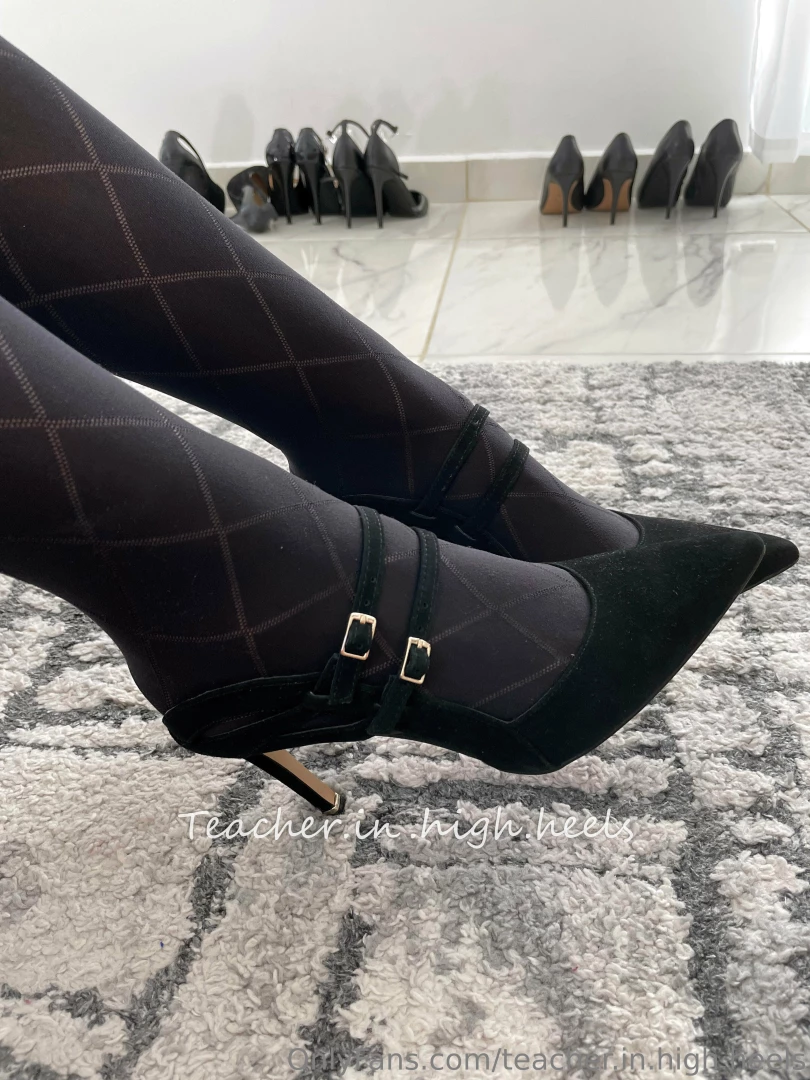 teacher.in.high.heels [ teacher-in-high-heels ] Onlyfans leaked photo 18684940 on Hotleaks.tv