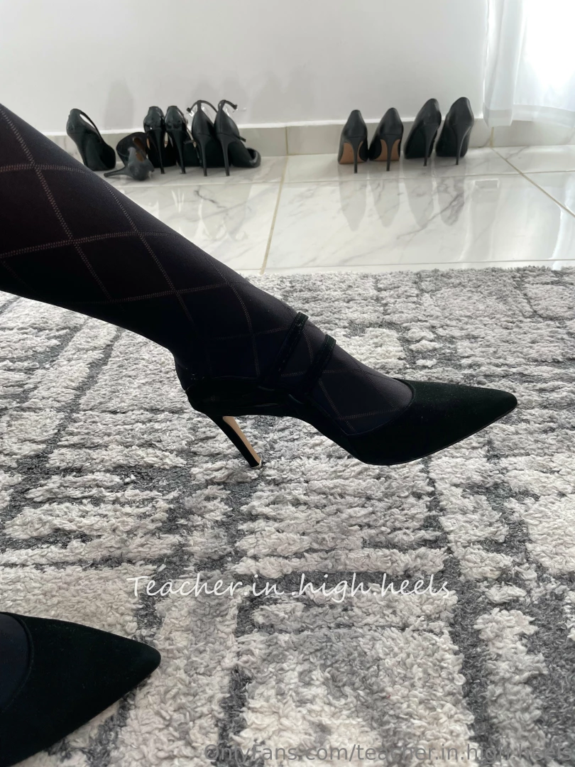 teacher.in.high.heels [ teacher-in-high-heels ] Onlyfans leaked photo 18684941 on Hotleaks.tv