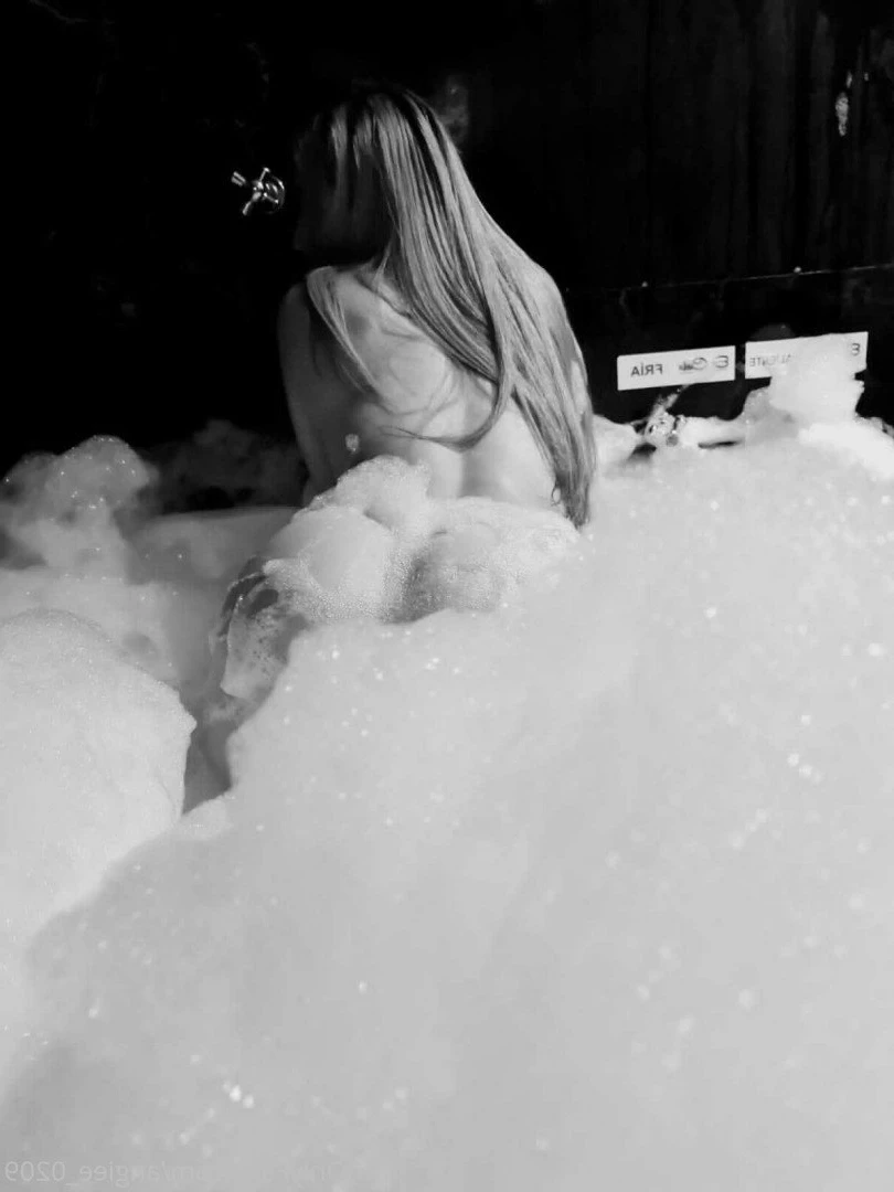 Angieks [ angiee_0209 ] Onlyfans leaked photo 1522518 on Hotleaks.tv