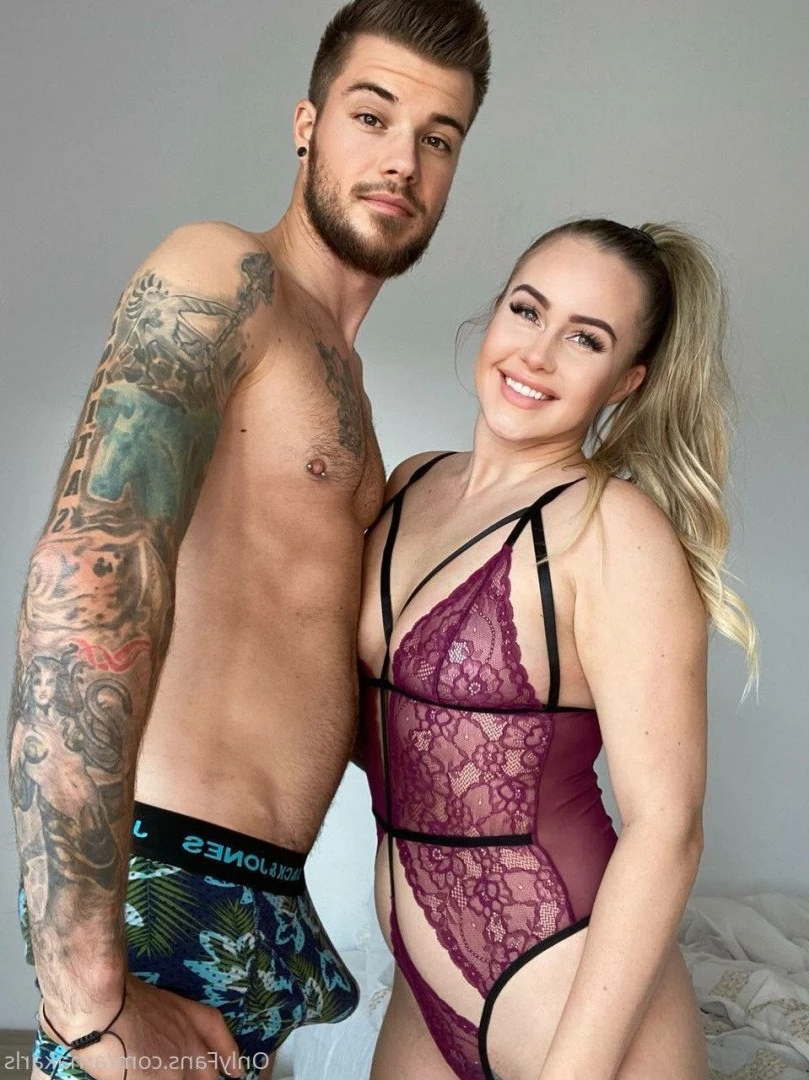 The whole F A M I L Y 😈 [ arnakarls ] Onlyfans leaked photo 4407980 on Hotleaks.tv