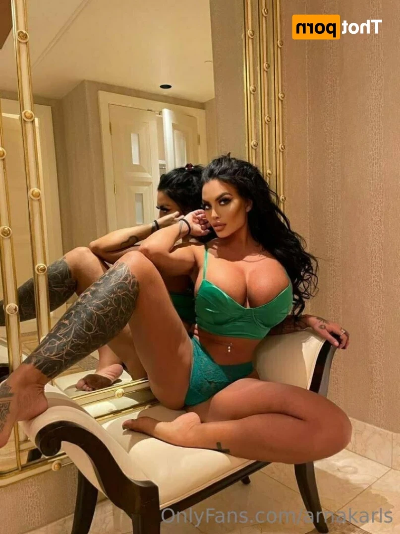 The whole F A M I L Y 😈 [ arnakarls ] Onlyfans leaked photo 11431374 on Hotleaks.tv