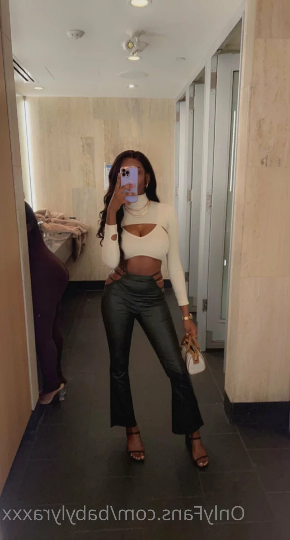 𝐋𝐲𝐫𝐚 𝐀𝐦𝐨𝐫𝐫 [ babylyraxxx ] Onlyfans leaked photo 7679948 on Hotleaks.tv
