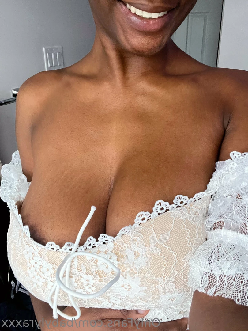 𝐋𝐲𝐫𝐚 𝐀𝐦𝐨𝐫𝐫 [ babylyraxxx ] Onlyfans leaked photo 7681704 on Hotleaks.tv