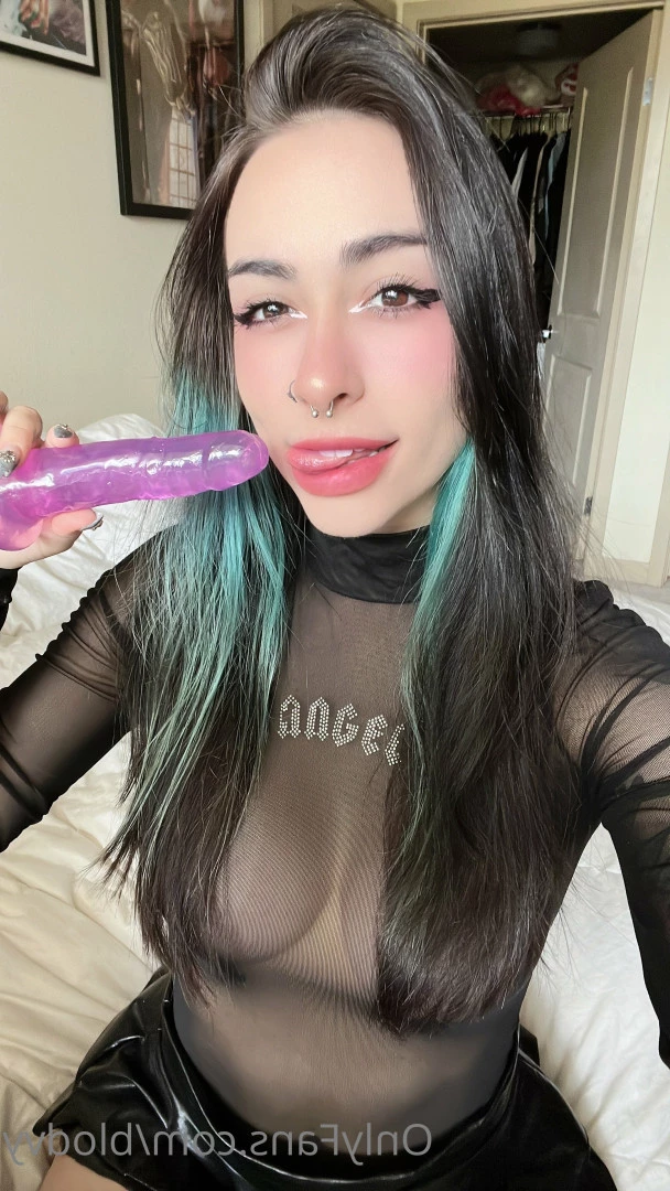 🖤ALT STEPSISTER🖤 [ blodvy ] Onlyfans leaked photo 6154477 on Hotleaks.tv