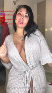 4725023