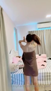 1902262