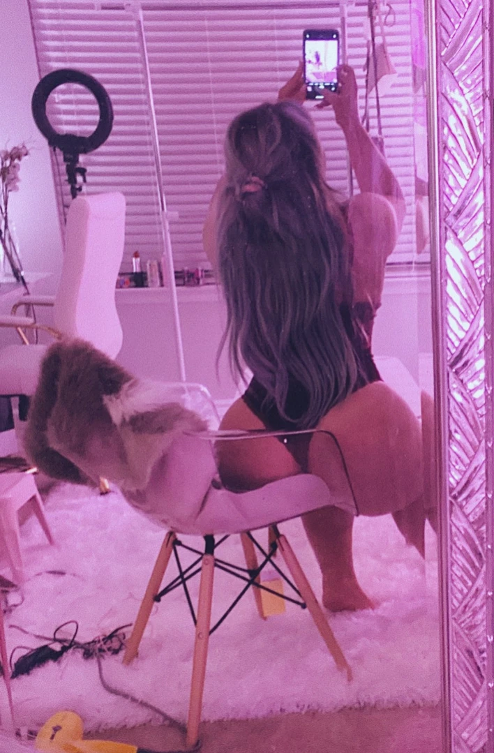 Champagne [ champggne ] Onlyfans leaked photo 15964460 on Hotleaks.tv