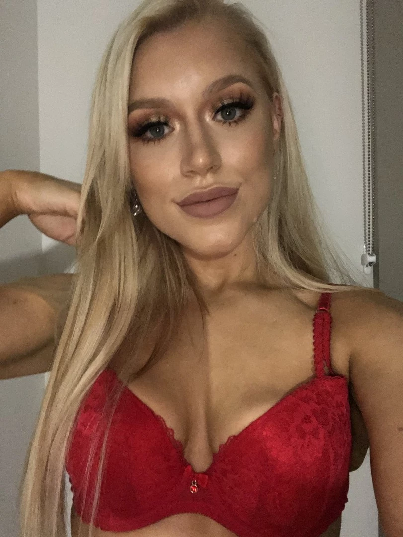 Elle Brooke [ ellebrookeuk ] Onlyfans leaked photo 1570264 on Hotleaks.tv