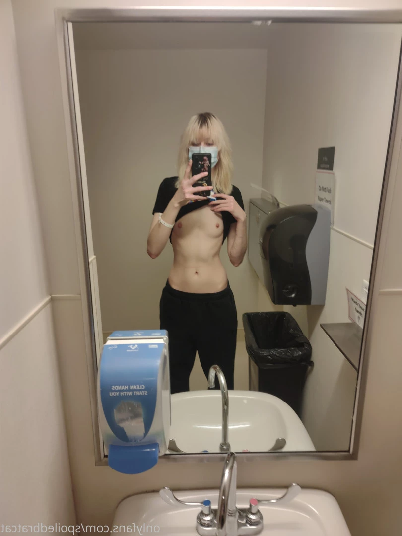 𝗖𝗔𝗧 🎮 [ spoiledbratcat ] Onlyfans leaked photo 6381666 on Hotleaks.tv