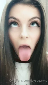 1911685