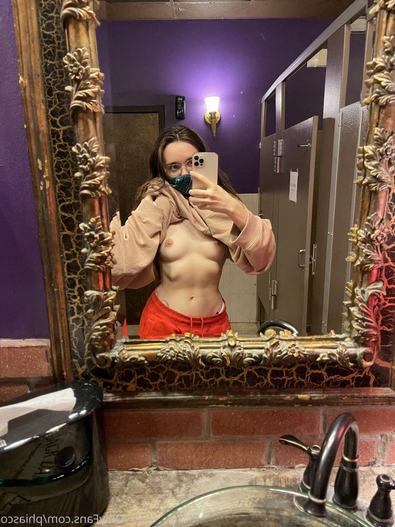 Phia [ phiasco ] Onlyfans leaked photo 1785999 on Hotleaks.tv