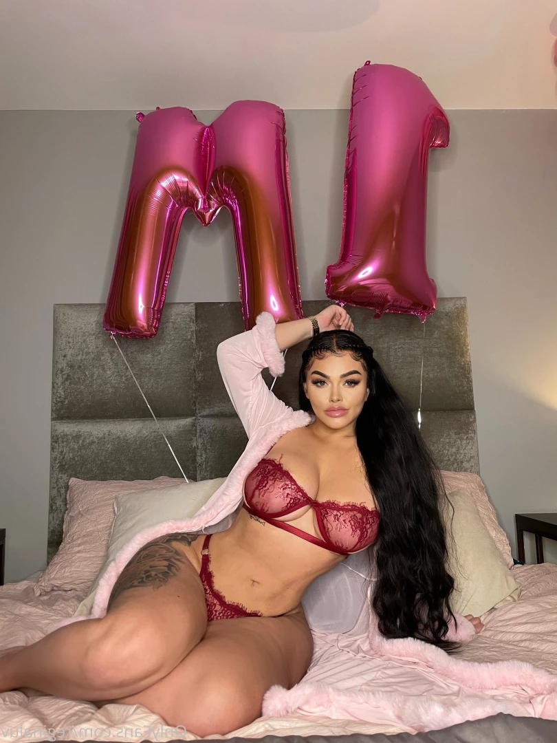 Emily Regina 🦄 [ reginaluv ] Onlyfans leaked photo 6148378 on Hotleaks.tv