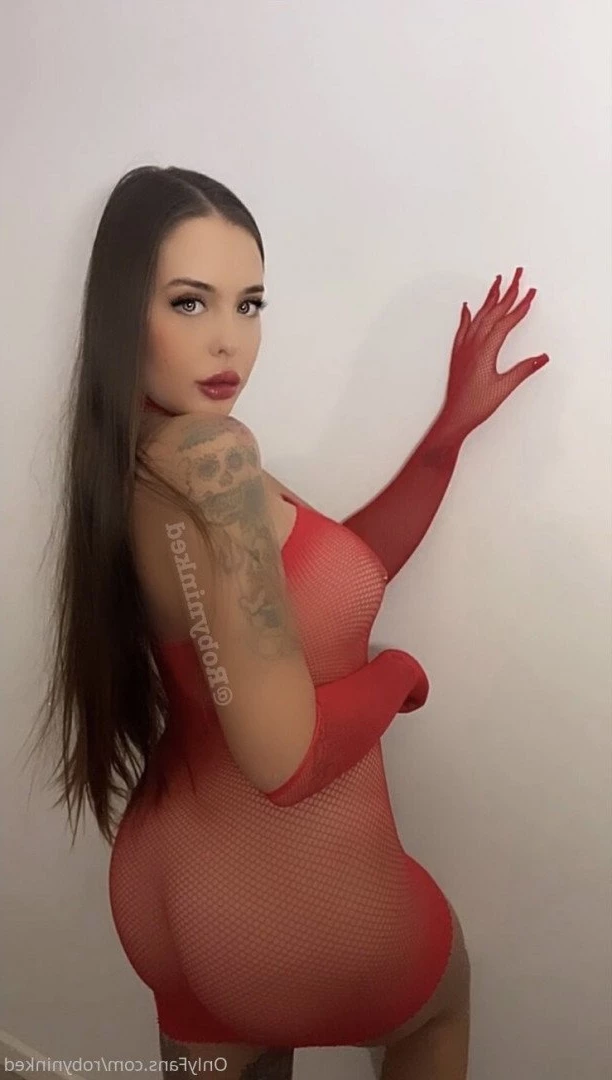 Robyninked Custom making queen 😈 [ robyninked ] Onlyfans leaked photo 1792357 on Hotleaks.tv