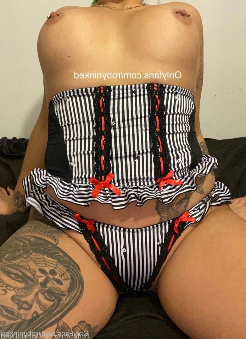 Robyninked Custom making queen 😈 [ robyninked ] Onlyfans leaked photo 1792517 on Hotleaks.tv