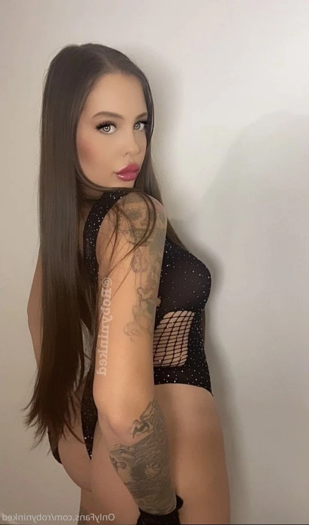 Robyninked Custom making queen 😈 [ robyninked ] Onlyfans leaked photo 1792872 on Hotleaks.tv