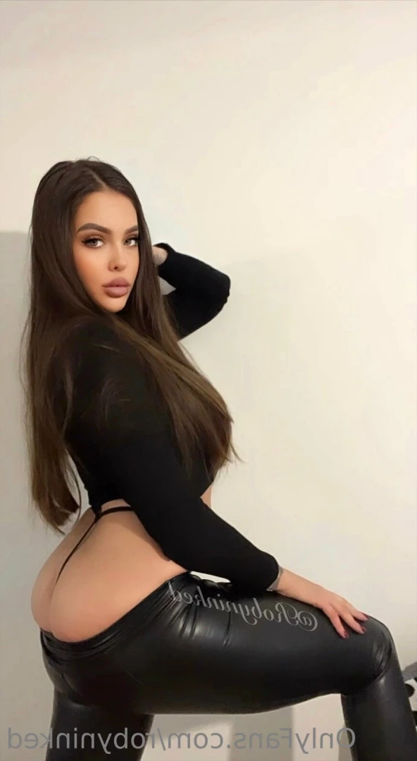 Robyninked Custom making queen 😈 [ robyninked ] Onlyfans leaked photo 9917056 on Hotleaks.tv