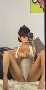 1928523