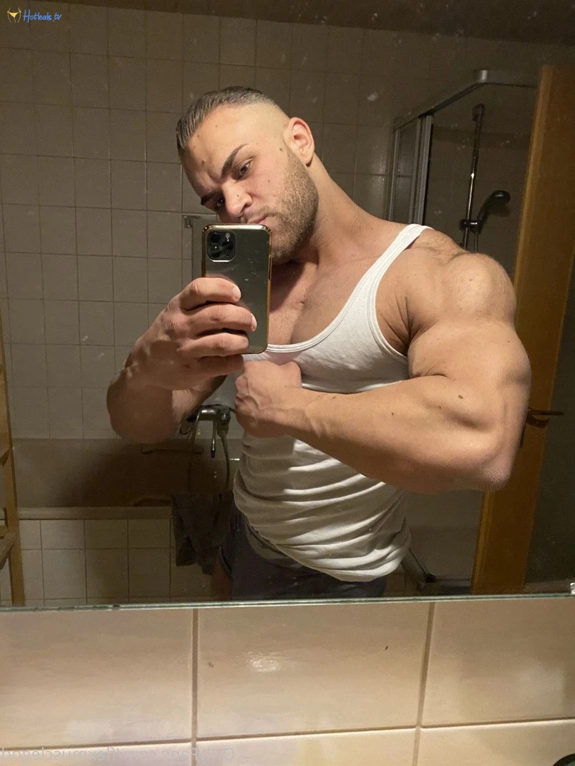 flexmusclegod