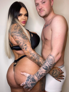 MR & MRS ESSEX - amateur threesomes
