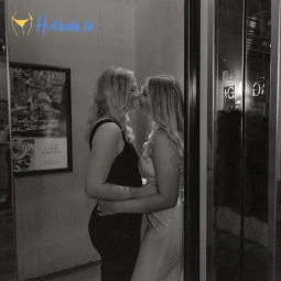 girlongirl