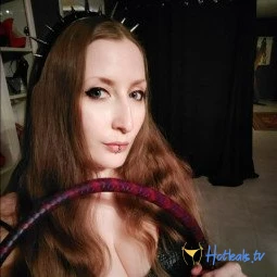 Mistress_Hella