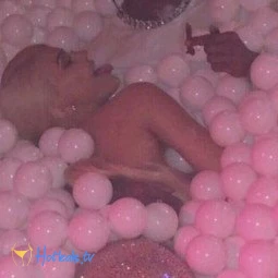 𝒩𝑜𝓊𝓂𝒾𝑒