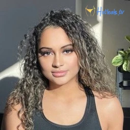 Nia