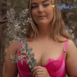 Ava Hayes