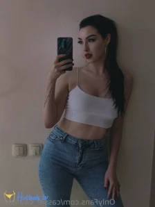 cassie_swallows