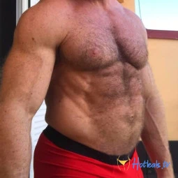 fist-muscle-stud