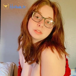 Selena Mommymilkers