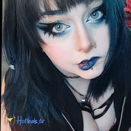 Helena 😈 🇨🇦