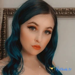MistressAddi ⬇️🔞