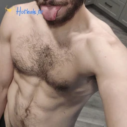 hairy_airman