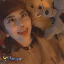 Dumb lil dolly