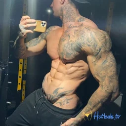 thattattooedgymguy