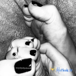 2hotfeet4you